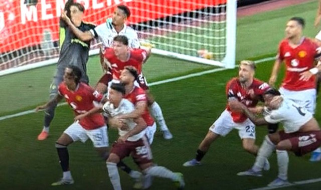 裁判误判导致曼联负阿森纳？失球有效原因曝光，但库尼亚应获点球