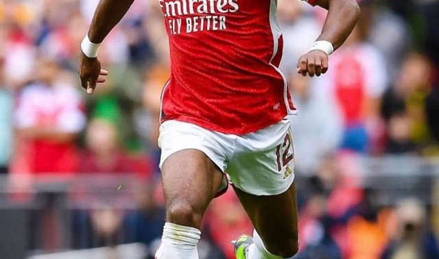 太出色了！阿森纳新人铁卫制霸攻防两端，塔帅争冠奖杯的关键点