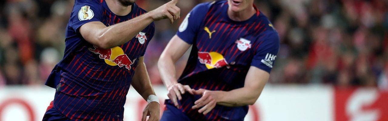 德国杯：4-1，26岁鲍姆加特纳凌空垫射+双响炮，助德甲第2晋级