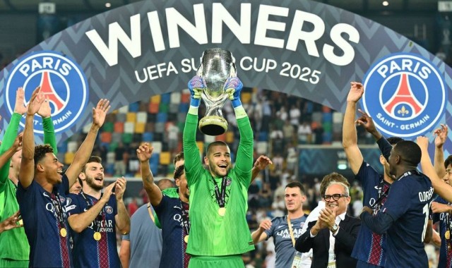 舍瓦利耶首秀扑点助巴黎6比5胜热刺夺冠
        
    舍瓦利耶首秀扑点助巴黎6比5胜热刺夺冠