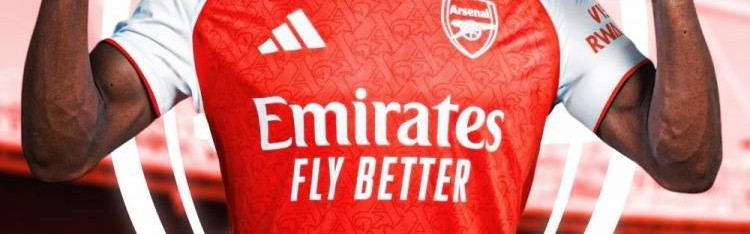 罗马诺：埃泽转会文件已签署，必须及时完成手续才能出战利兹联