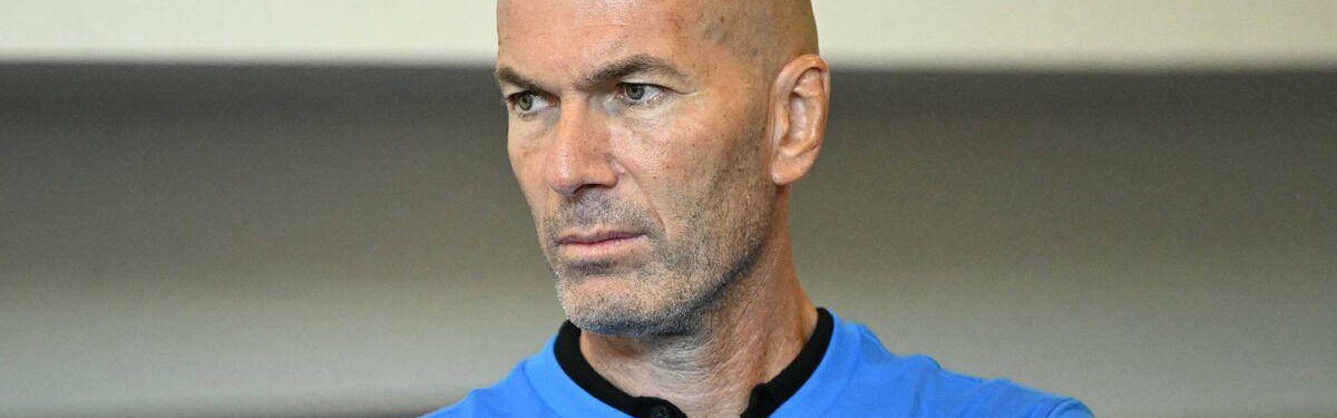 齐达内执教曼联需两大关键条件曝光！阿莫林逼宫英力士，红魔帅位悬念再升级