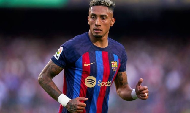 赤子丹心映红蓝！拉菲尼亚向身边人立誓：未圆欧冠梦，绝不离开巴塞罗那