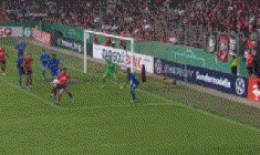 4-0，55岁前曼联主帅滕哈赫发威：率德甲劲旅大捷 迎德国杯开门红