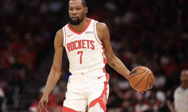 汤普森补篮绝杀杜兰特27分 阿德巴约32+21火箭险胜热火