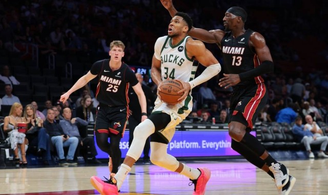 阿德巴约21分字母哥空砍31分 热火胜雄鹿