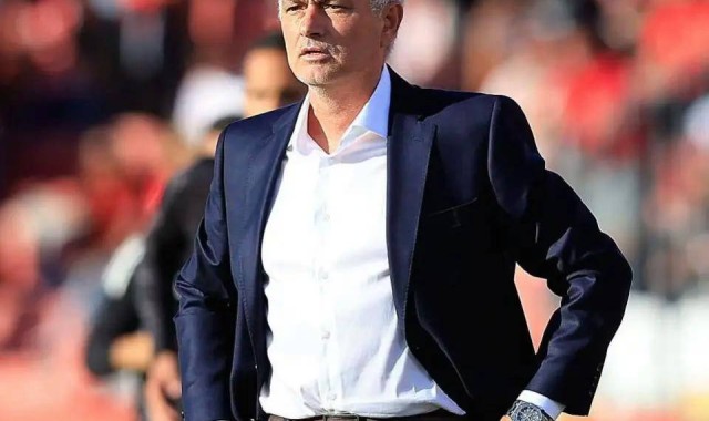 穆里尼奥领军本菲卡3-0胜出，稳步晋级葡联杯四强，三冠王伟业或成现实