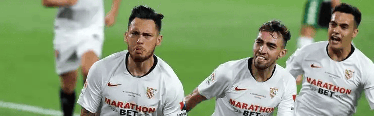 比利亚雷亚尔主场迎战埃尔切，前者主场强势，后者客场疲软，争夺西甲保级资格。