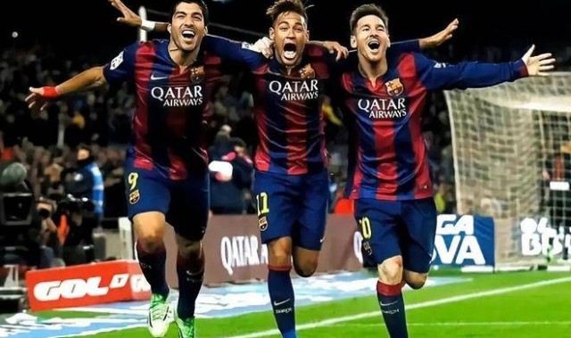 世界各国男足球队中，有哪些经典的球员组合