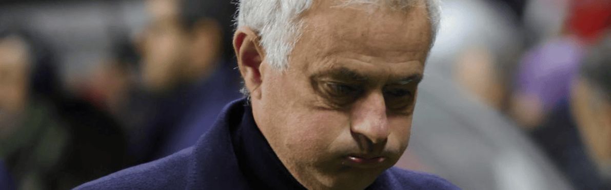 1-2！1-3！足坛疯狂一夜，切尔西倒下，穆帅出局，曼城又掉链子