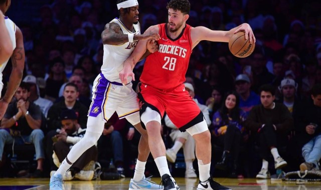 圣诞大战-杜兰特25分詹姆斯18分 火箭大胜湖人